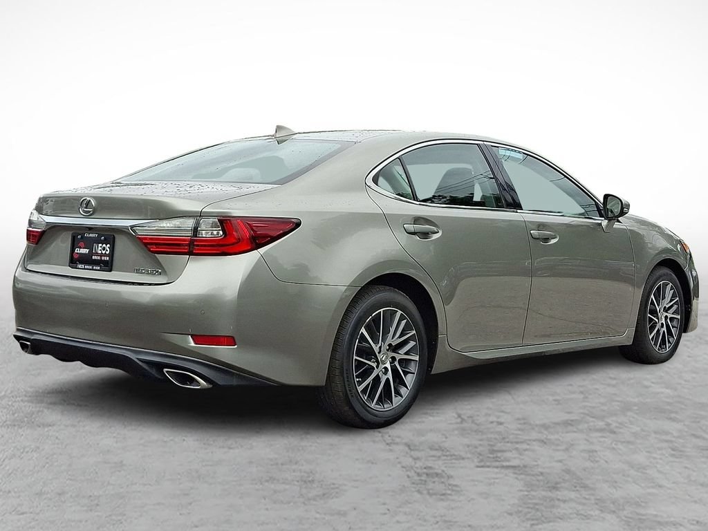 Used 2016 Lexus ES 350 w/ Navigation System Package FWD image 4