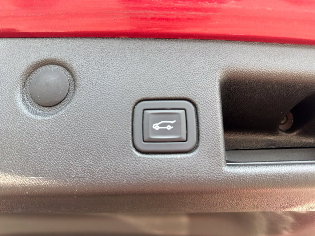 Used 2024 Chevrolet Equinox LT w/ LPO, Floor Liner Package FWD image 14