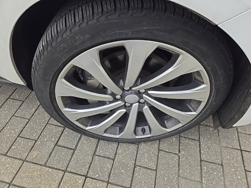 Used 2023 Land Rover Range Rover SE image 11