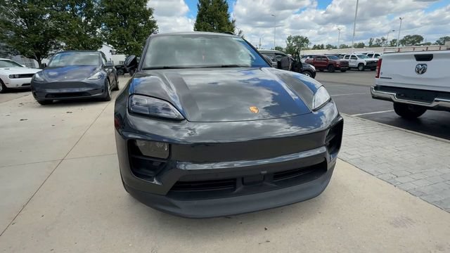 Used 2024 Porsche Macan 4 Electric AWD/4WD image 3