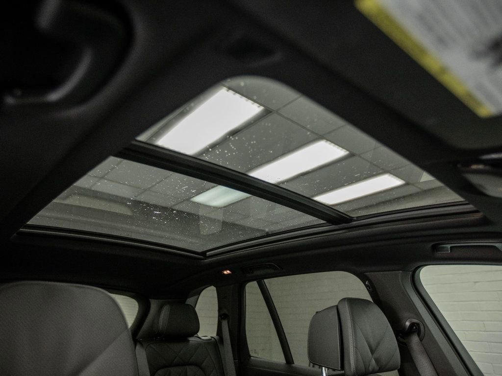 Used 2026 BMW X5 xDrive40i w/ M Sport Package image 27
