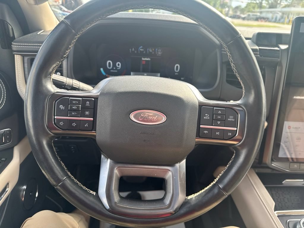 Used 2023 Ford Expedition Platinum AWD/4WD image 20
