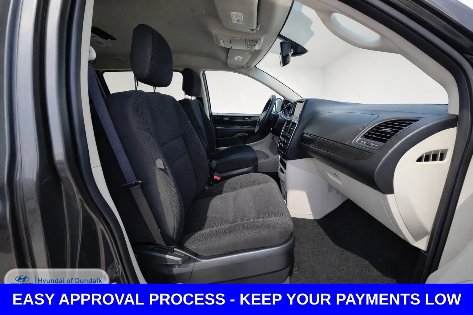 Used 2019 Dodge Grand Caravan SE w/ UConnect Hands-Free Group FWD image 15