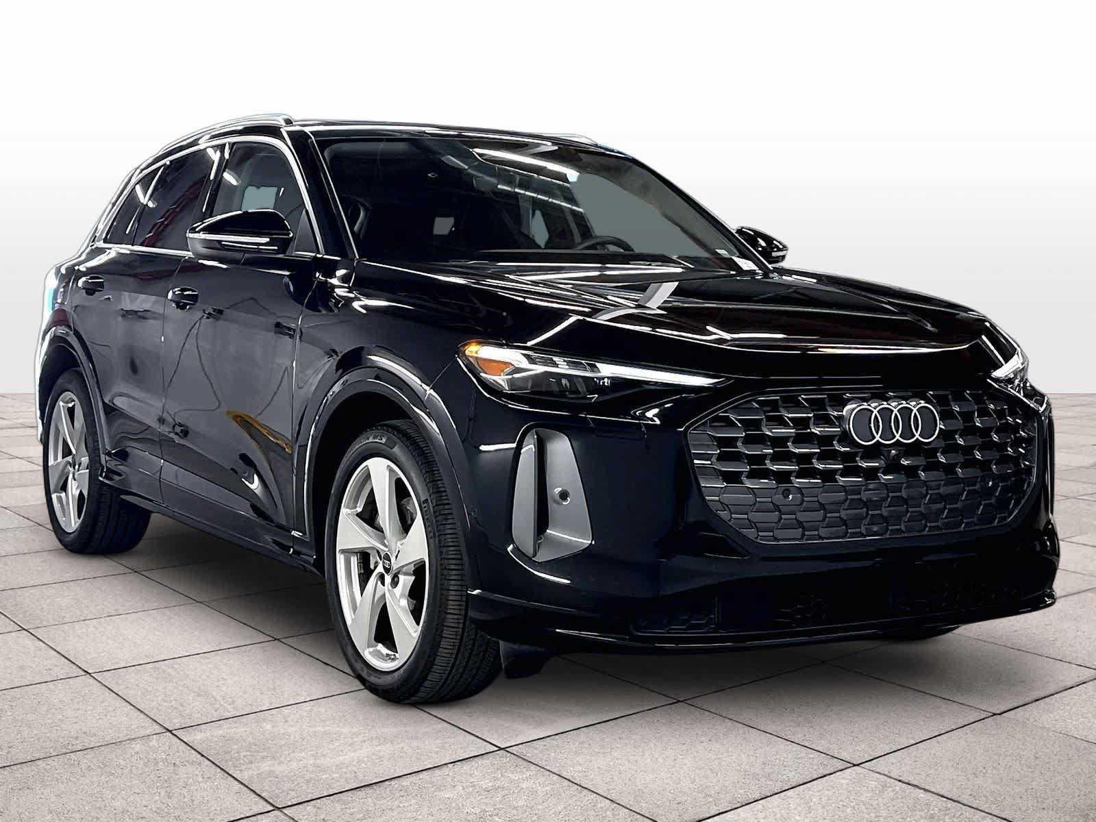 Certified 2025 Audi Q5 Prestige AWD/4WD image 2