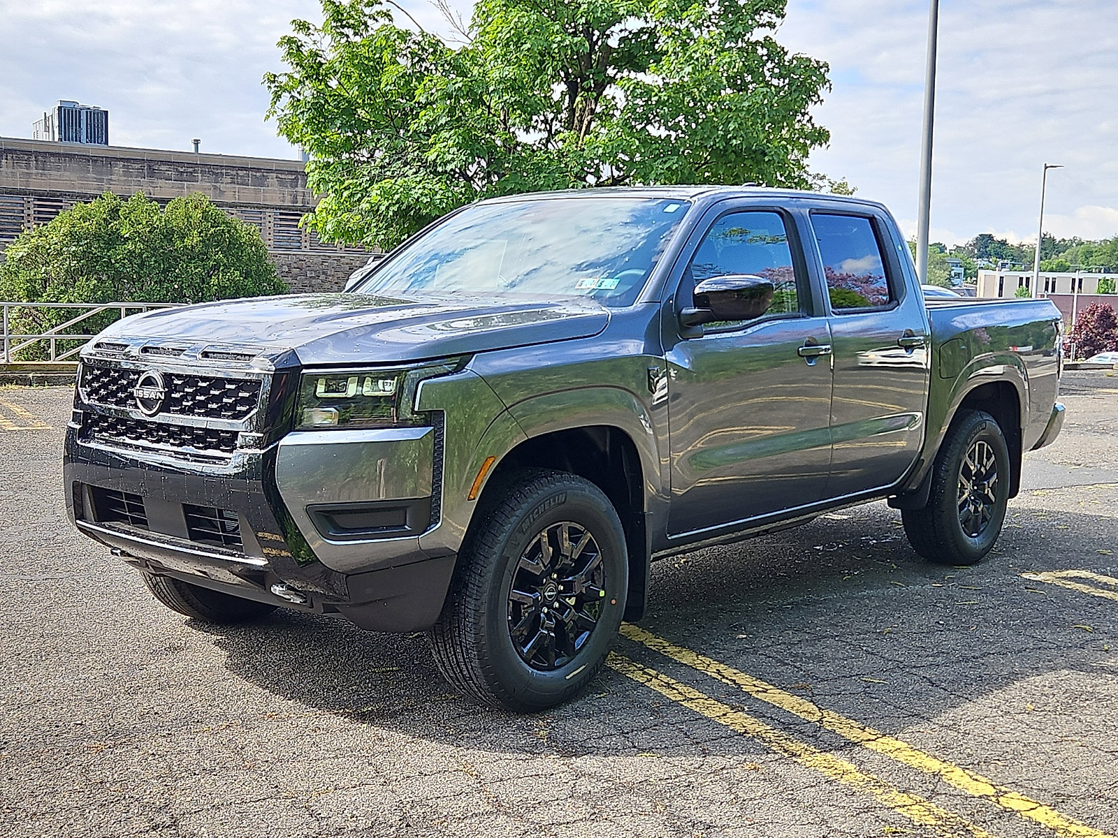 New 2026 Nissan Frontier SV AWD/4WD image 3