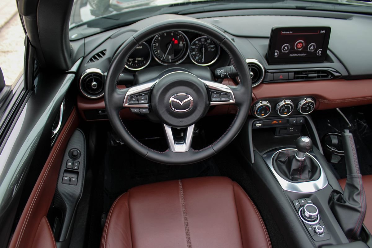 Used 2019 MAZDA MX-5 Miata RF Grand Touring RWD image 14