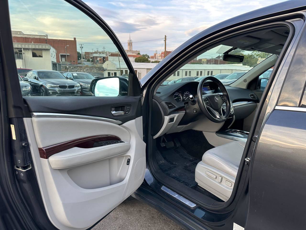Used 2016 Acura MDX w/ AcuraWatch Plus Package FWD image 13
