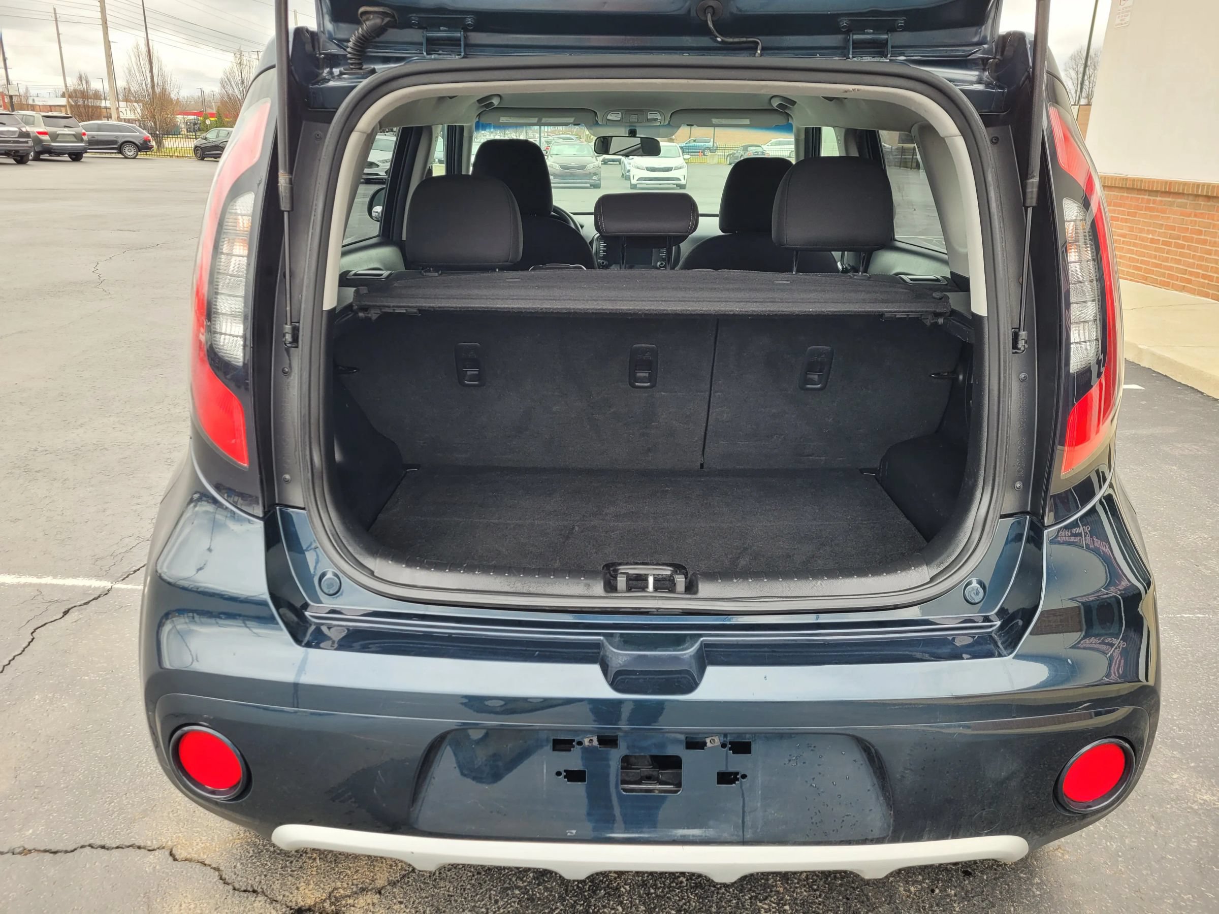 Used 2018 Kia Soul + FWD image 16