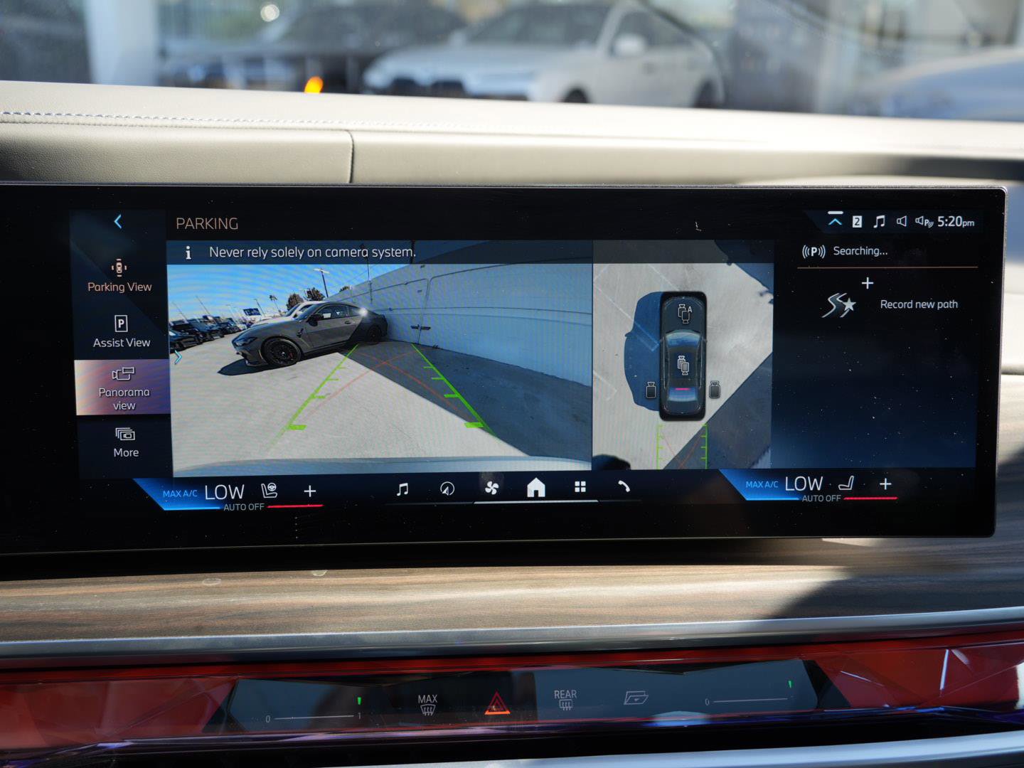 Used 2025 BMW i7 xDrive60 w/ Executive Package image 21