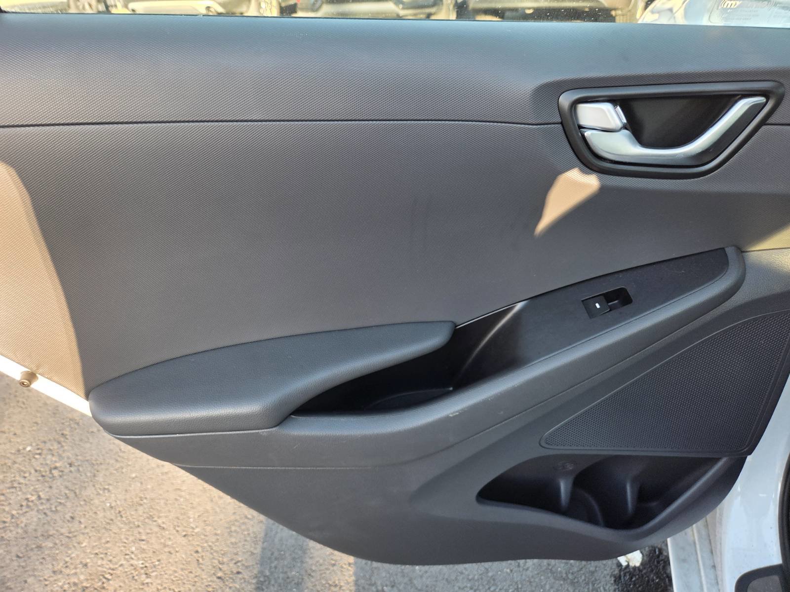 Used 2019 Hyundai Ioniq Limited image 10