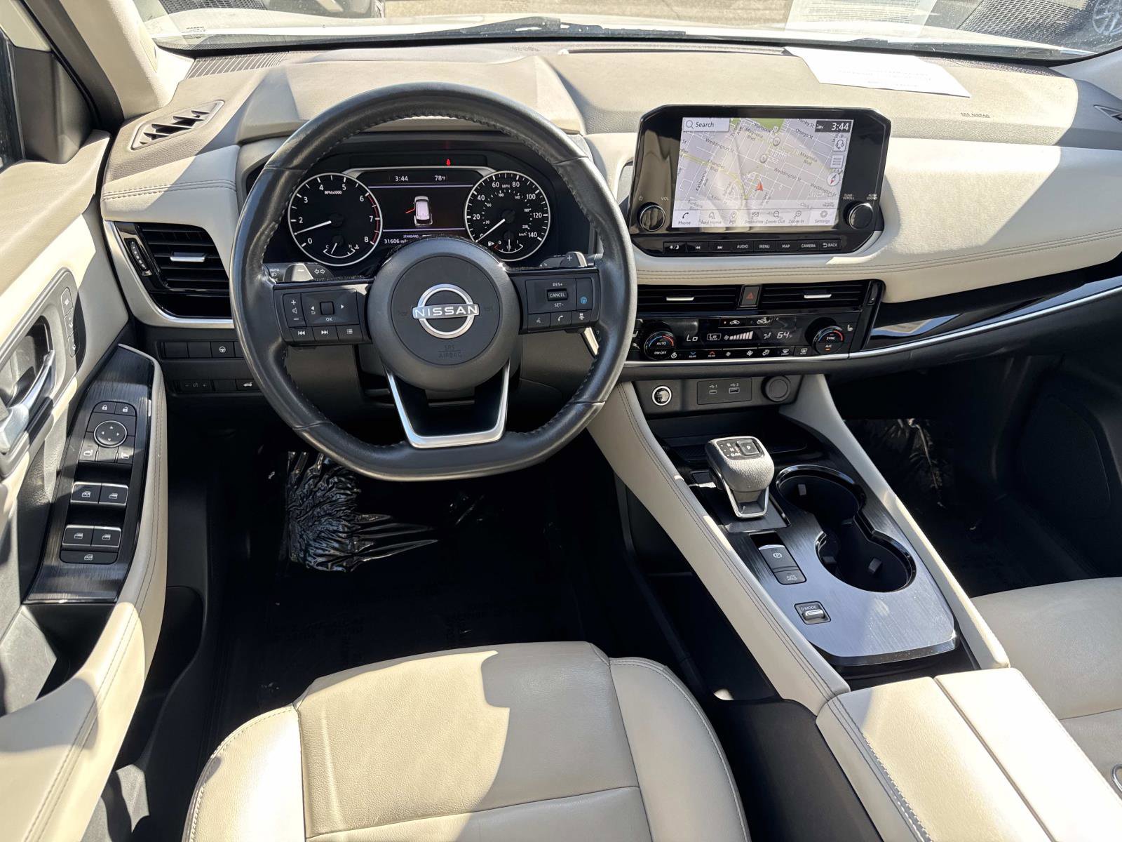 Used 2023 Nissan Rogue SL w/ SL Premium Package image 9