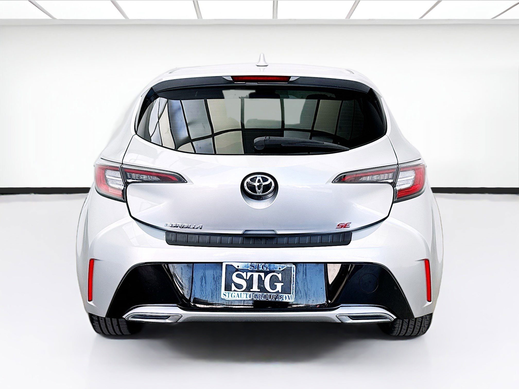 Used 2019 Toyota Corolla SE w/ Carpet Mat Package FWD image 5