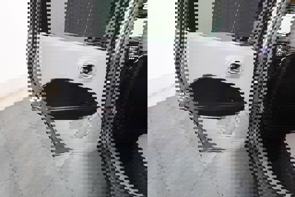 Used 2021 Jeep Compass Limited image 22