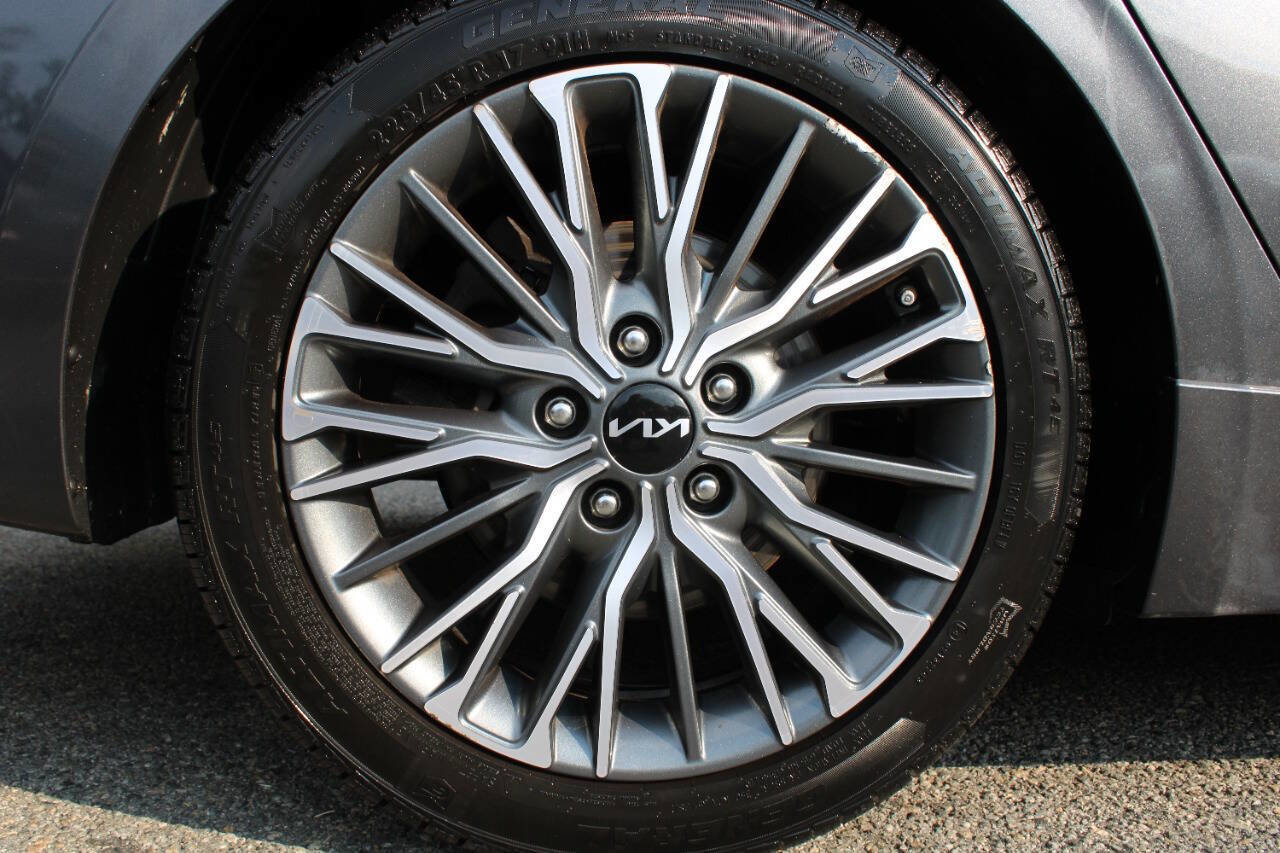 Used 2022 Kia Forte GT-Line w/ GT-Line Premium Package image 22