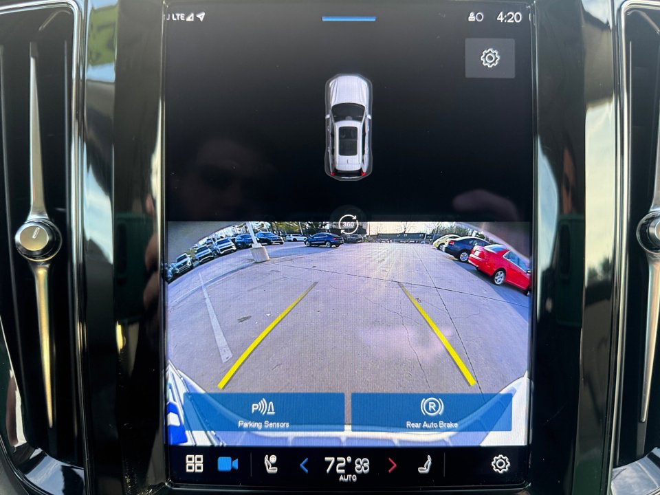 Used 2023 Volvo XC60 T8 Plus w/ Protection Package Premier image 23