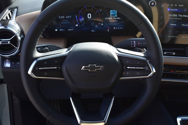 New 2026 Chevrolet Equinox ACTIV w/ Safety and Technology Package image 21