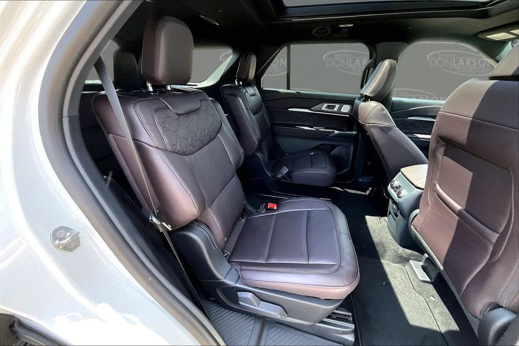 New 2026 Ford Explorer Platinum w/ LUX Leather Package AWD/4WD image 14
