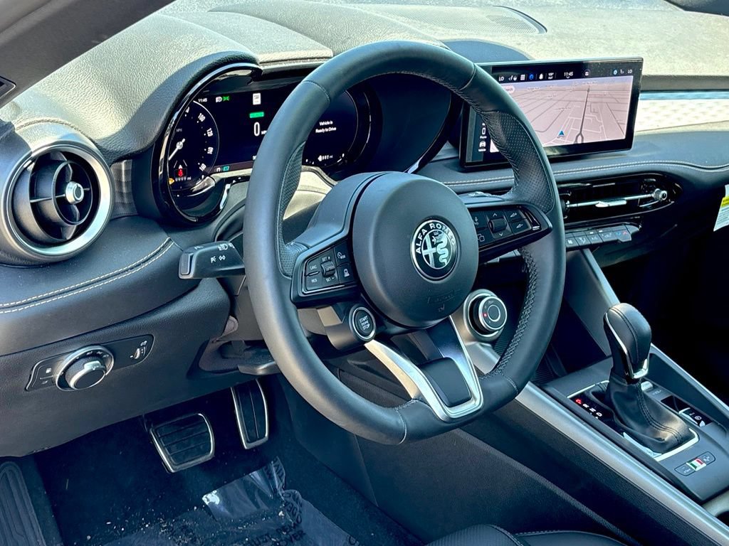 Used 2025 Alfa Romeo Tonale w/ Premium Package AWD/4WD image 8