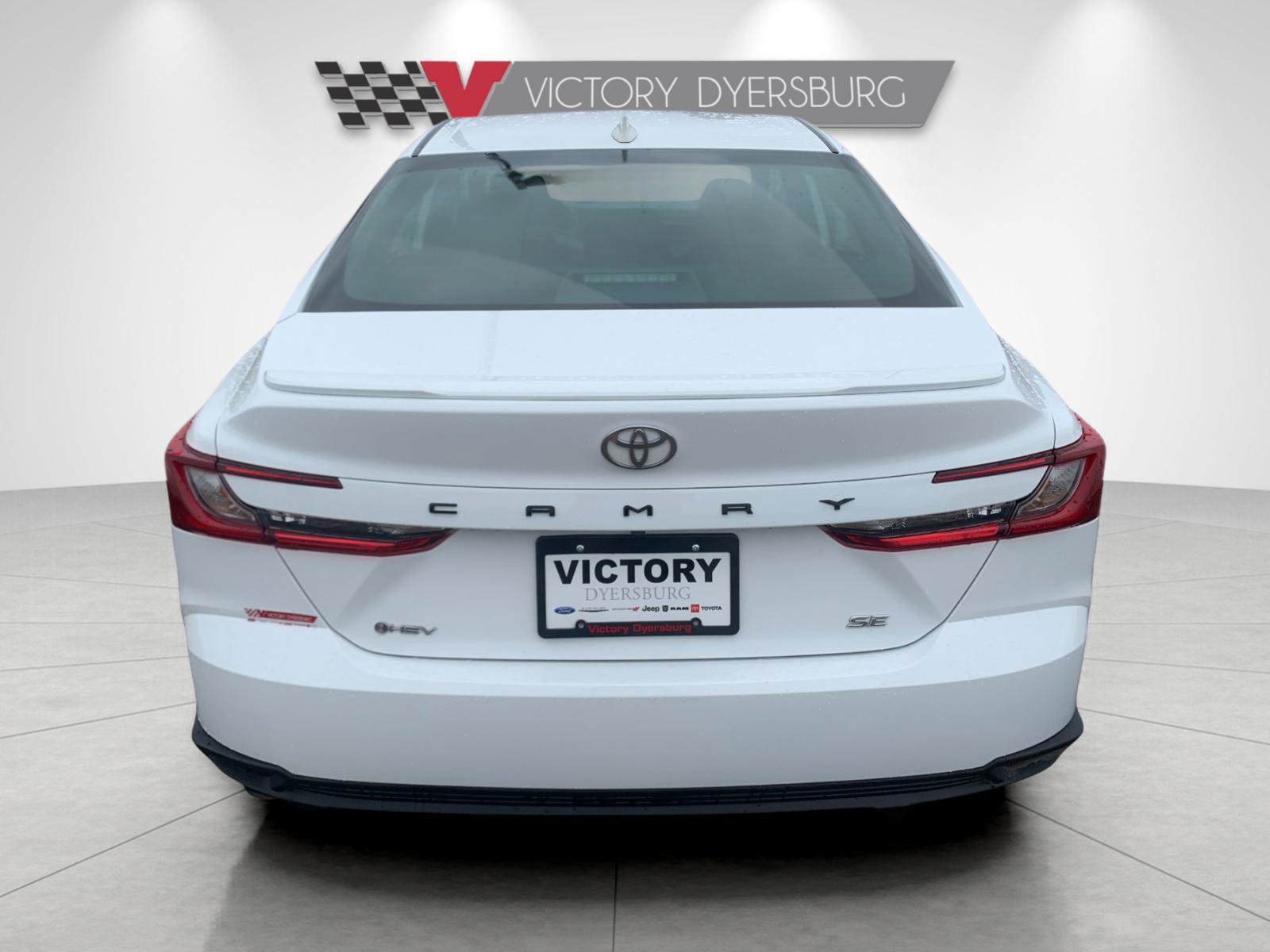 Used 2025 Toyota Camry SE FWD image 5