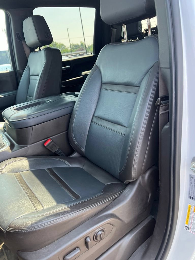 Used 2022 GMC Sierra 3500 Denali AWD/4WD image 14
