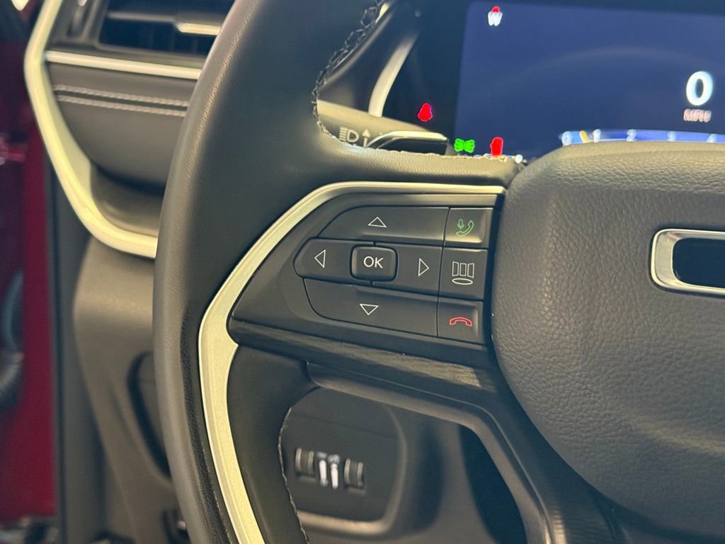 Used 2024 Jeep Grand Cherokee L Altitude AWD/4WD image 34