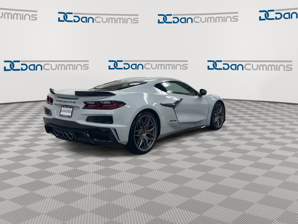 Used 2023 Chevrolet Corvette Z06 w/ Engine Appearance Package RWD image 8