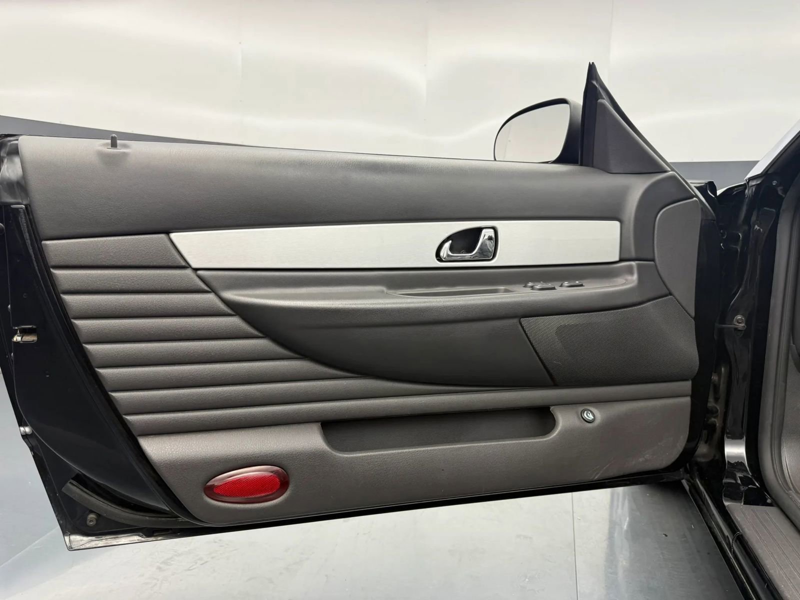 Used 2002 Ford Thunderbird RWD image 14