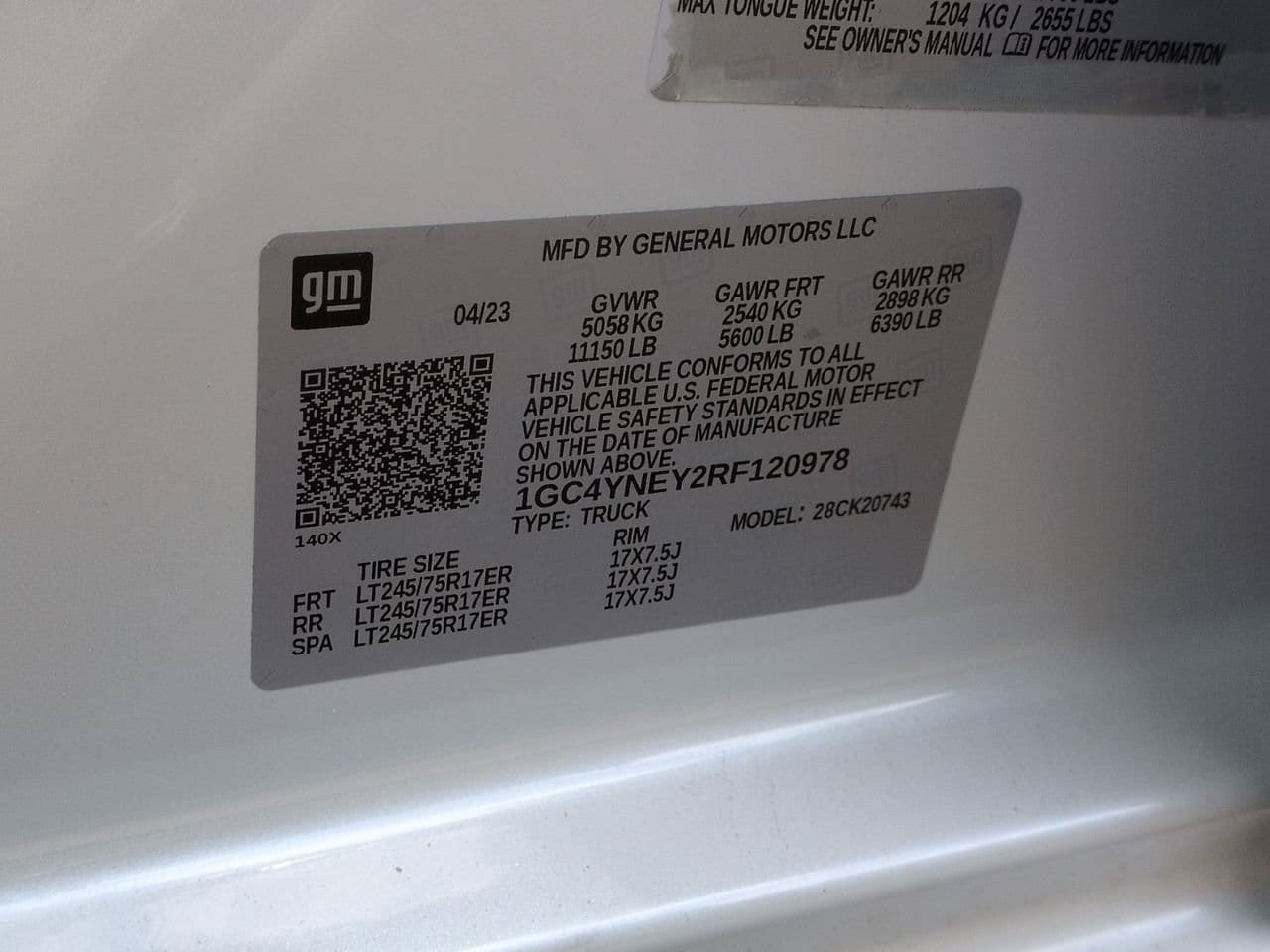 Used 2024 Chevrolet Silverado 2500 LT AWD/4WD image 28