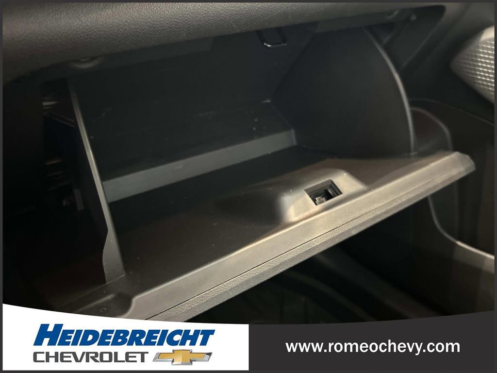 Used 2024 Chevrolet Trax RS w/ Driver Confidence Package image 26