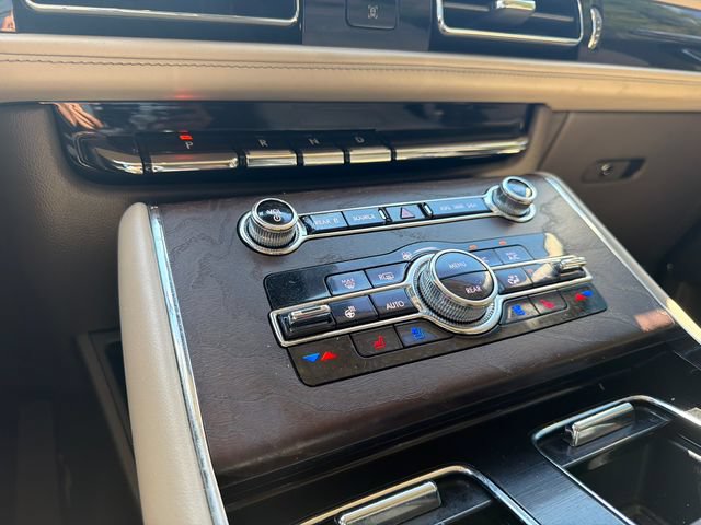Used 2022 Lincoln Aviator Reserve w/ Equipment Group 201A RWD image 30