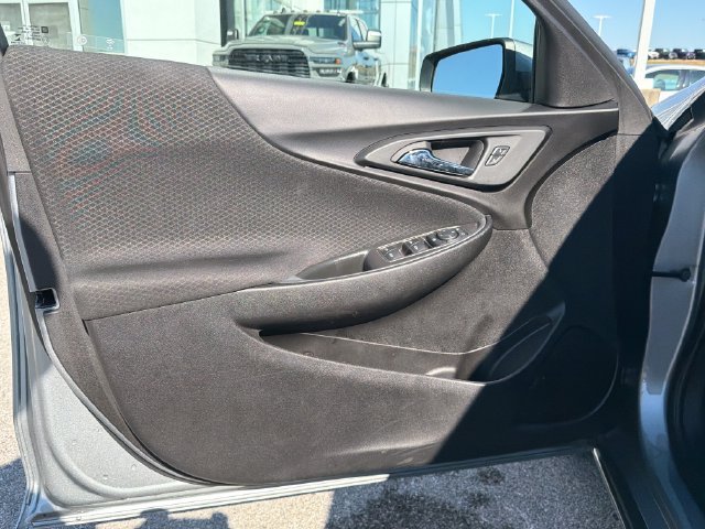 Used 2025 Chevrolet Malibu LT FWD image 9