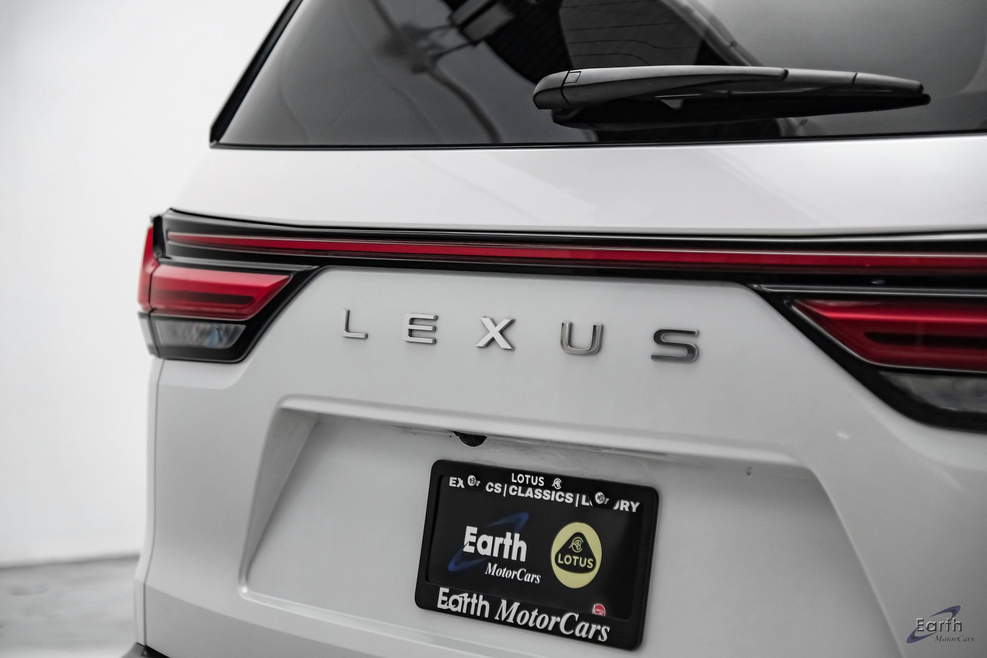 Used 2023 Lexus LX 600 4WD w/ Accessory Package (Z1) image 15