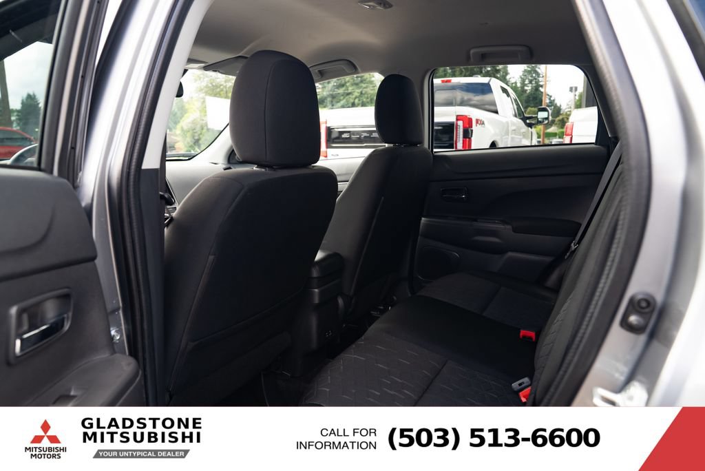 Used 2025 Mitsubishi Outlander Sport LE AWD/4WD image 23