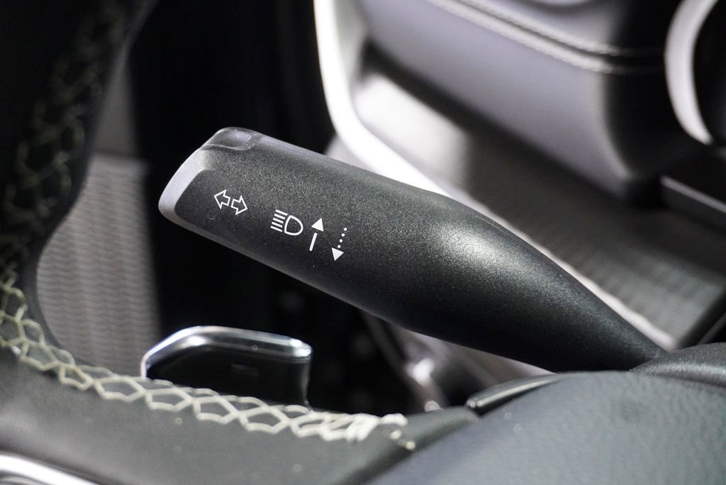 Used 2023 Jeep Grand Cherokee Altitude image 24