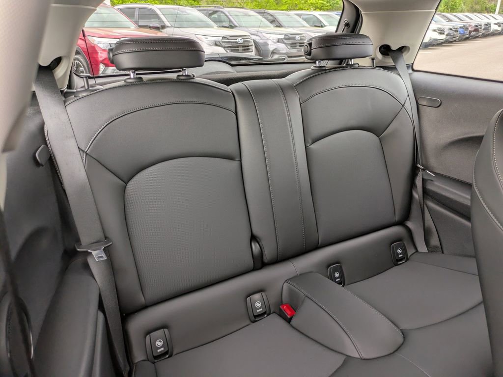 Used 2022 MINI Cooper SE image 12