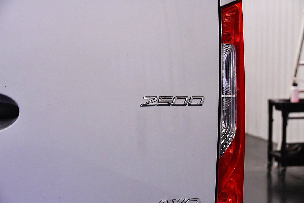 Used 2024 Mercedes-Benz Sprinter 2500 image 10