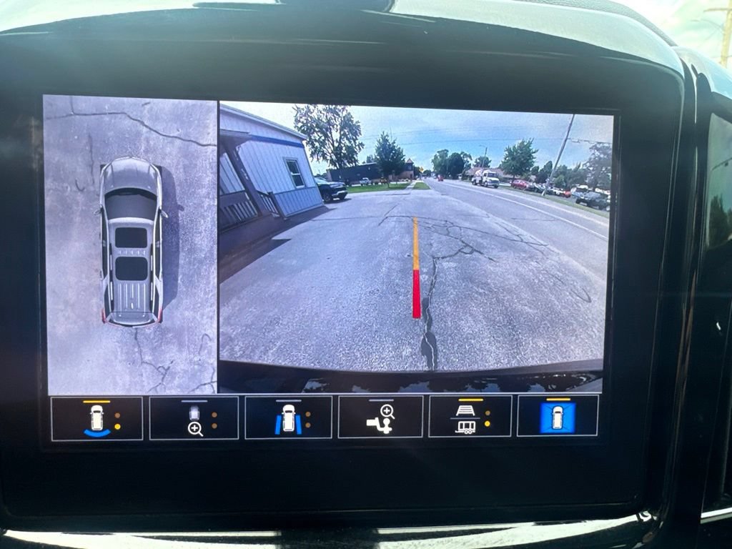Used 2023 Chevrolet Traverse RS w/ LPO, Floor Liner Package FWD image 37