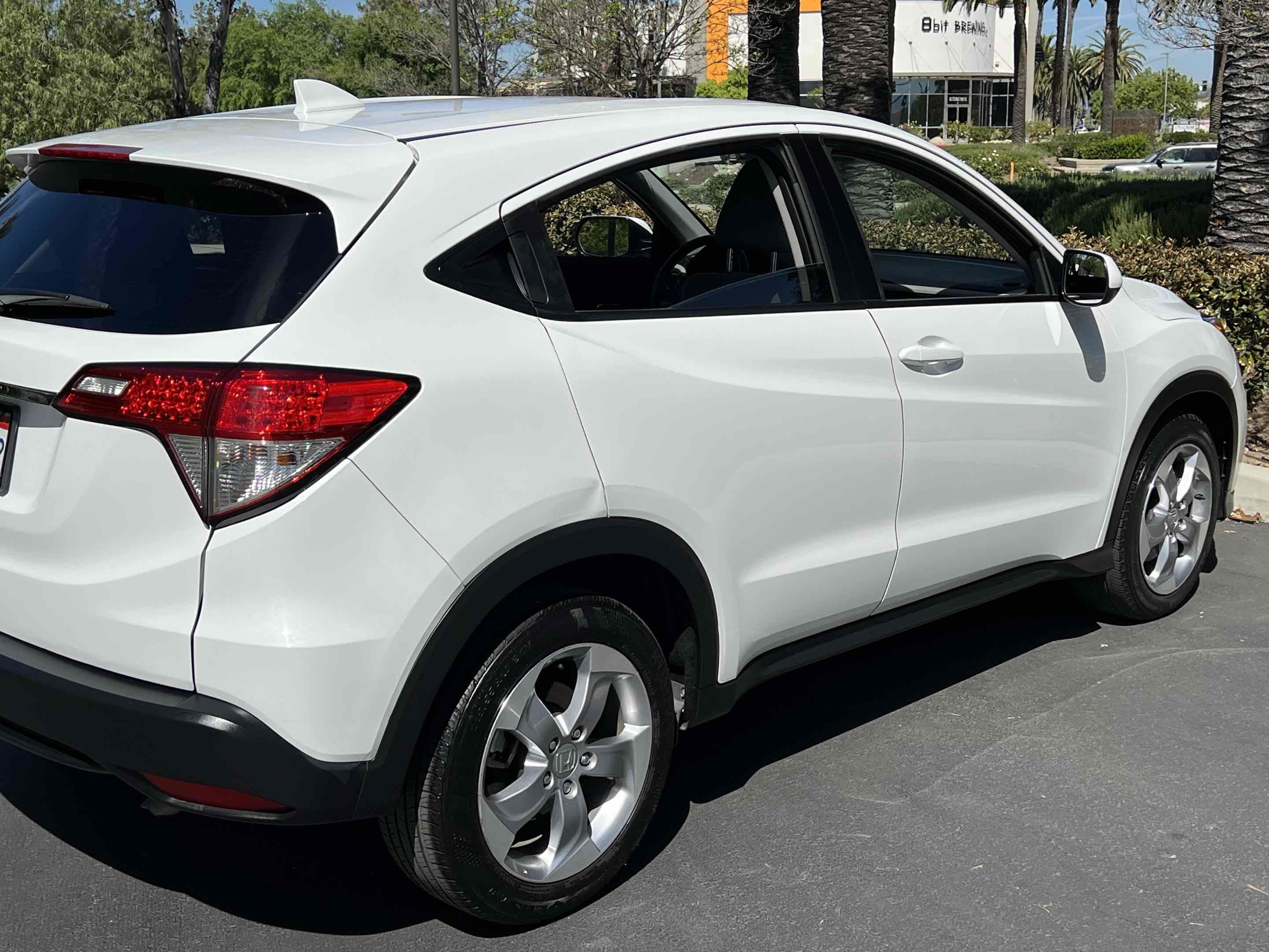 Used 2022 Honda HR-V LX image 49
