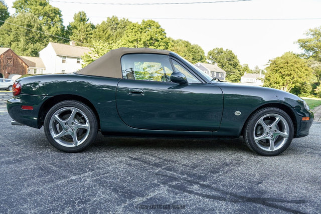 Used 2001 MAZDA MX-5 Miata RWD image 16