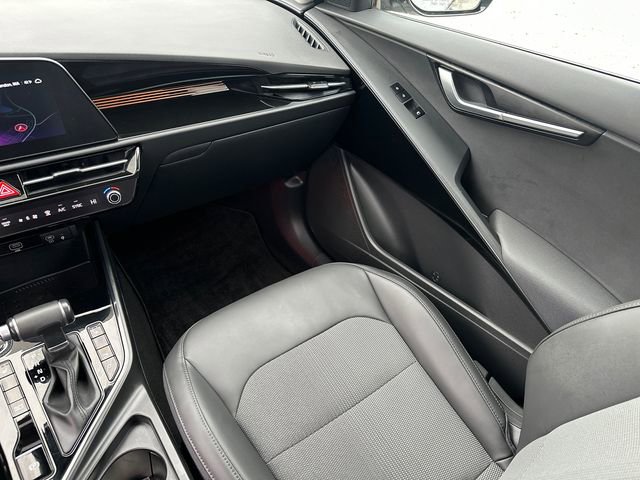 Used 2024 Kia Niro EX Touring image 24