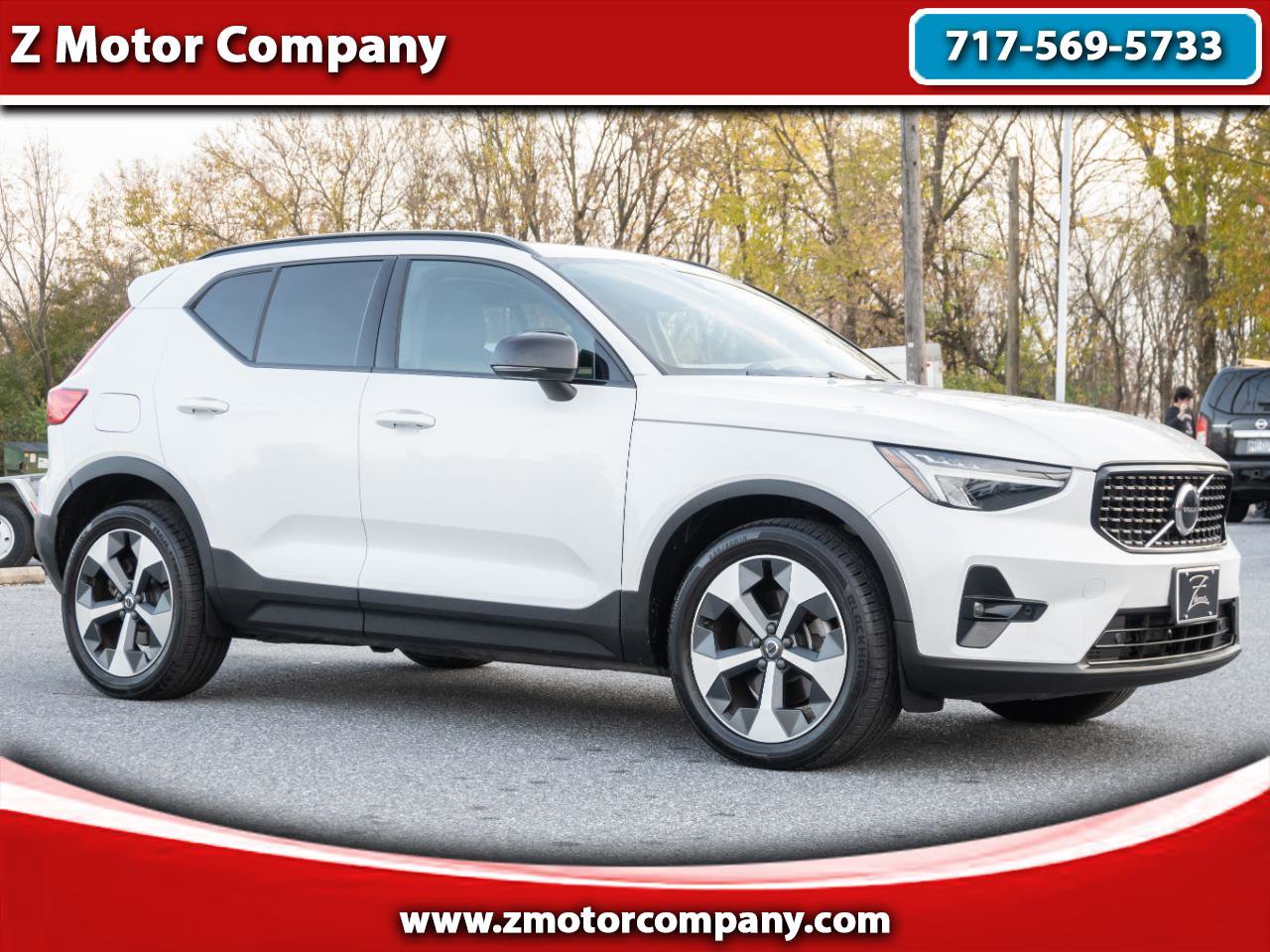 Used 2023 Volvo XC40 B5 Plus image 1