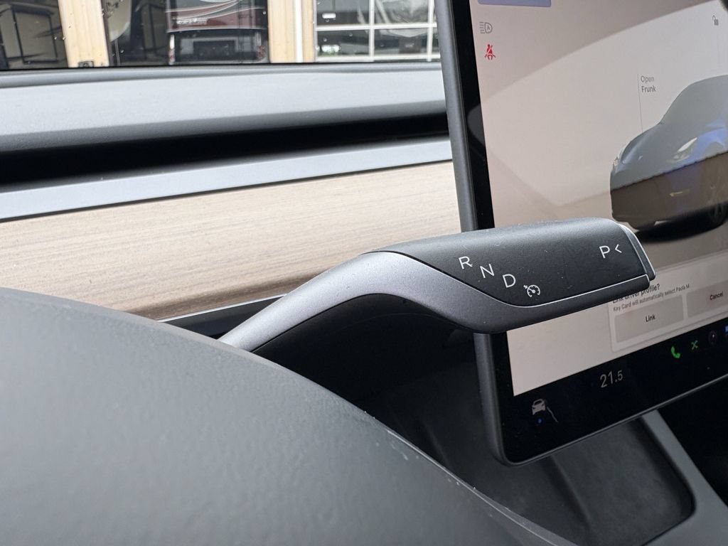 Used 2024 Tesla Model Y Long Range AWD/4WD image 20