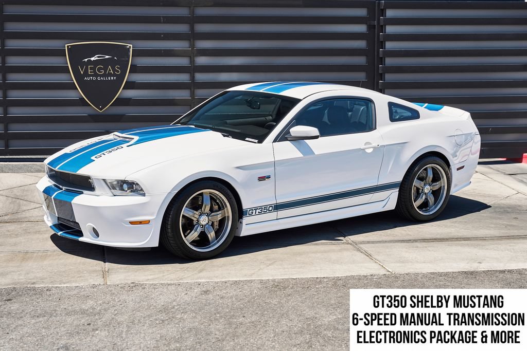 Used 2011 Ford Mustang GT Premium w/ Electronics Pkg RWD image 1