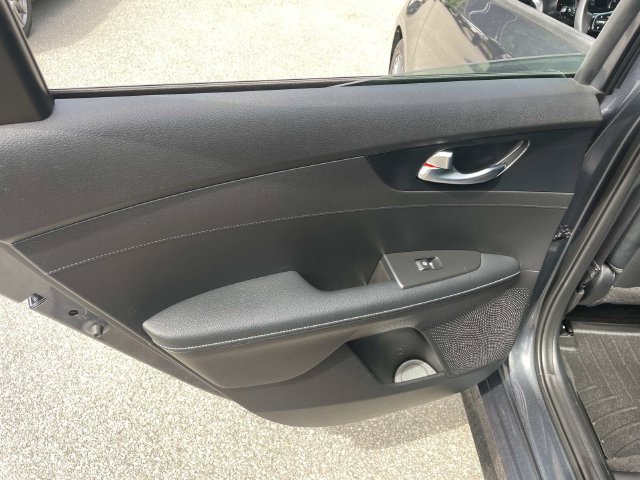 Used 2023 Kia Forte GT-Line w/ GT-Line Premium Package FWD image 18