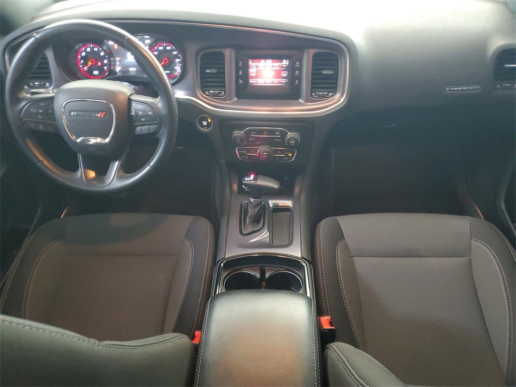 Used 2017 Dodge Charger SE w/ Blacktop Package image 13