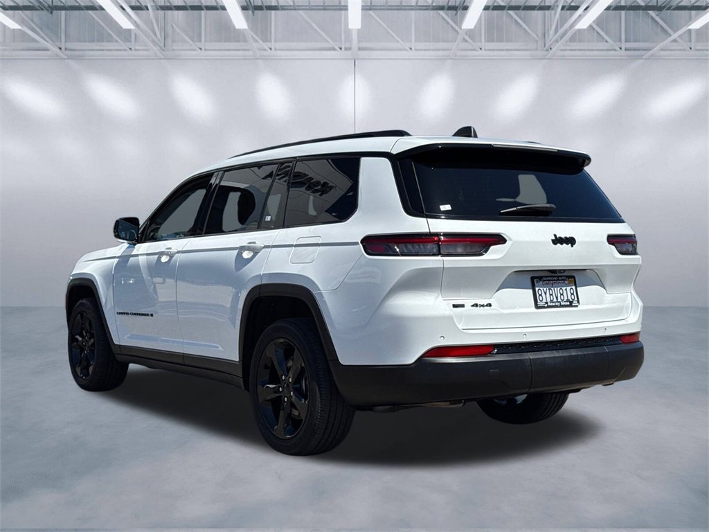 Used 2021 Jeep Grand Cherokee L Laredo image 4