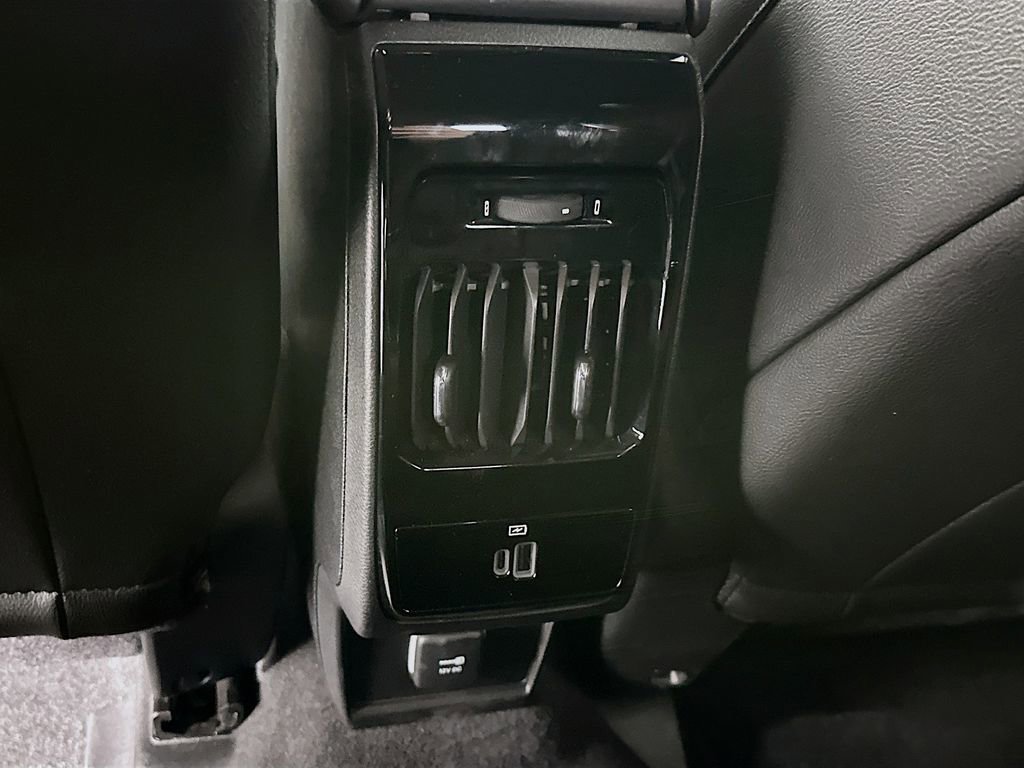 Used 2024 Jeep Compass Limited w/ Elite Group image 33