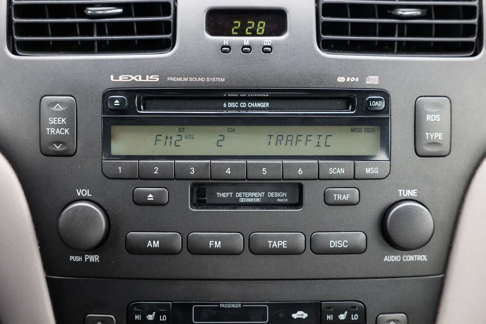 Used 2004 Lexus ES 330 w/ Premium Pkg FWD image 30
