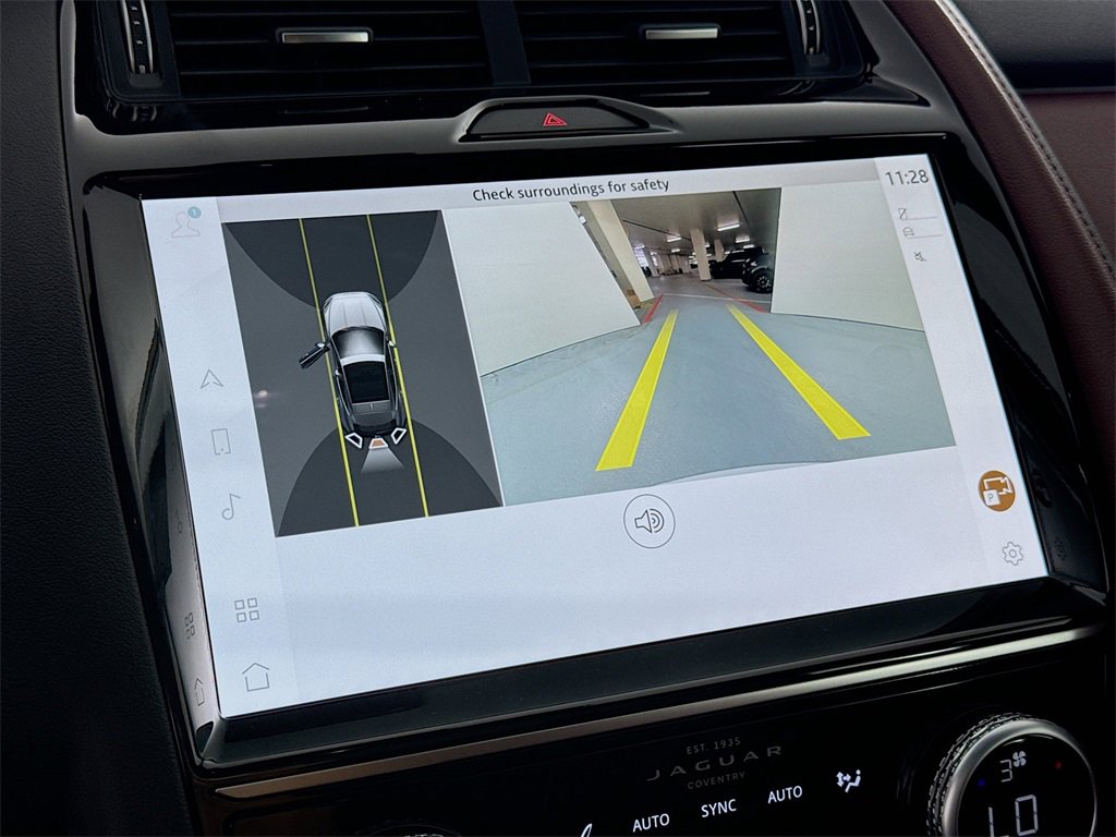 New 2024 Jaguar E-PACE R-Dynamic SE image 14