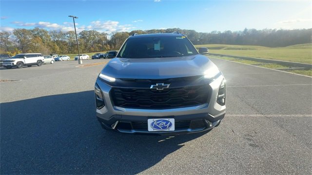 New 2026 Chevrolet Equinox RS w/ LPO, Floor Liner Package image 6